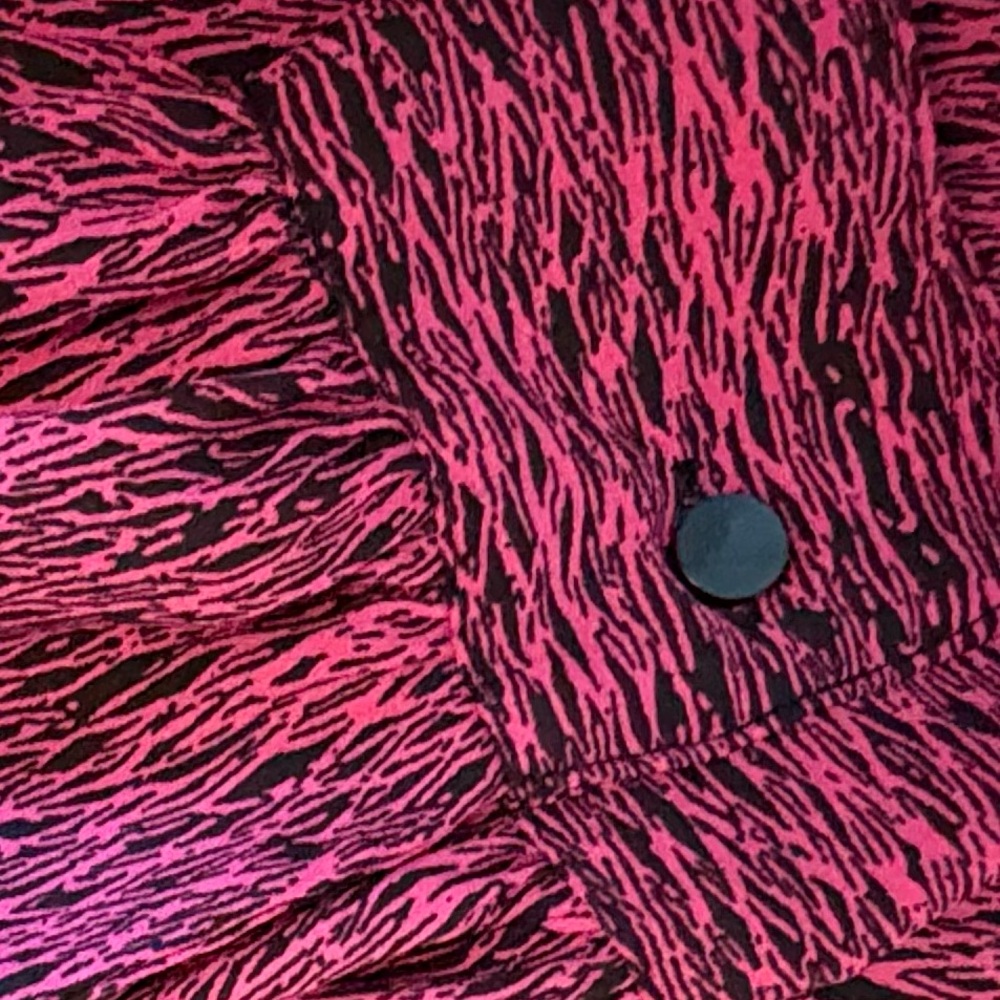 Worthington Vibrant Pink and Black Top - Picture 5 of 9